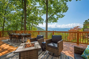 Stunning Mountain Views~ Private Hot Tub~ New